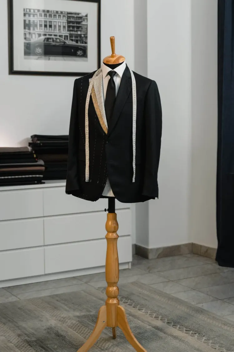 Crafting Style: The Art of Bespoke Tailoring and Fashion Elegance in Singapore